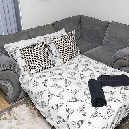 Stunning 2-bed Retreat - Ao Arena & Victoria Stn