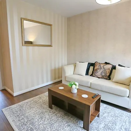 Modern 2 Bed House Close To アパート マンチェスター