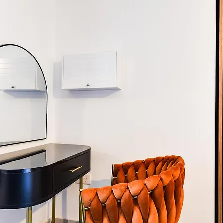 Stylish Flat Near Coop Arena & Etihad Stadium *