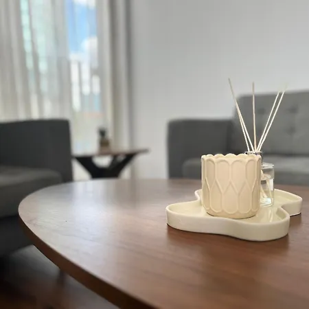 Joyful Group - Stylish 2br Retreat On Regent Road