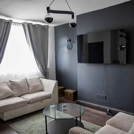 דירה 2br In Near Etihad Stadium With Parking מנצ'סטר