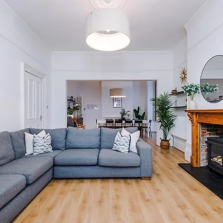 Smedley House Apartment *