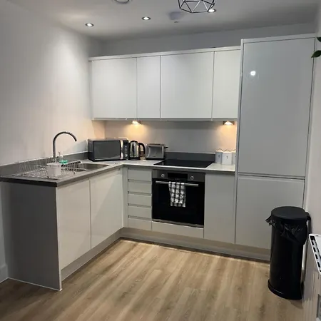 Elegant Near Stadium Free Parking Apartment Manchester