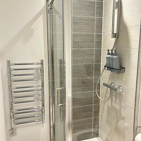 Condo-terrace-gym-games -free Secure Parking- *