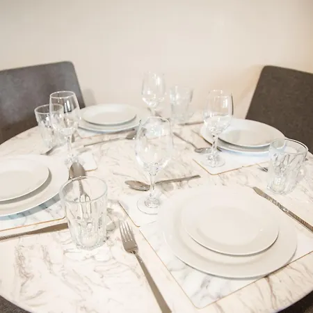 Apartament Bright 2 Bed With Juliette Balcony *