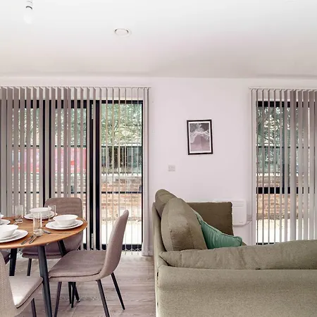 Contemporary 2bed Near Etihad * Manchester