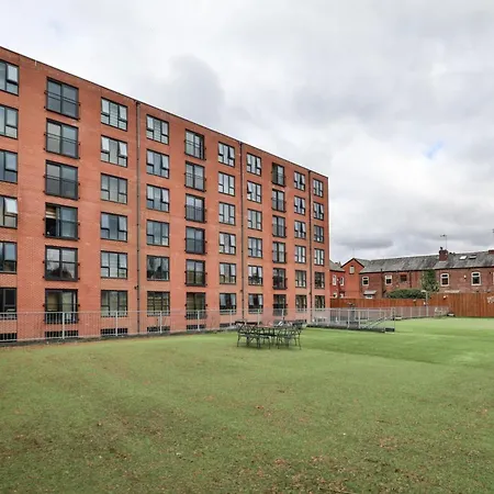 For Students Only - Tatton House In Апартаменты