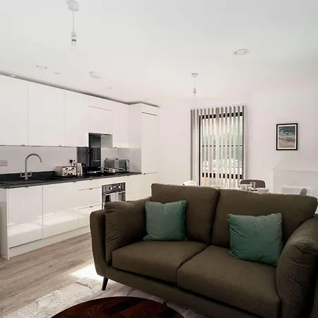 Contemporary 2bed Near Etihad Lägenhet *