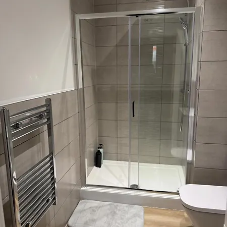 Elegant Near Stadium Free Parking Apartment Manchester