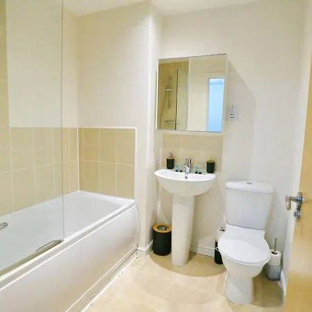 Modern 2 Bed House Close To アパート マンチェスター