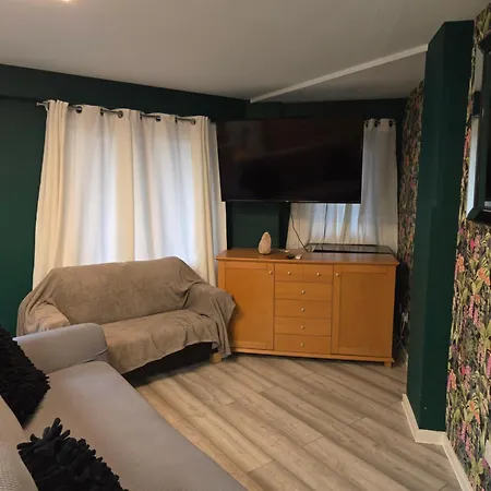 2 Bedroom Centre Apartament *