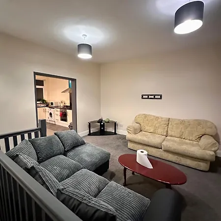Apartamento Our Charming 3-bedroom, 1-bathroom Flat Mánchester
