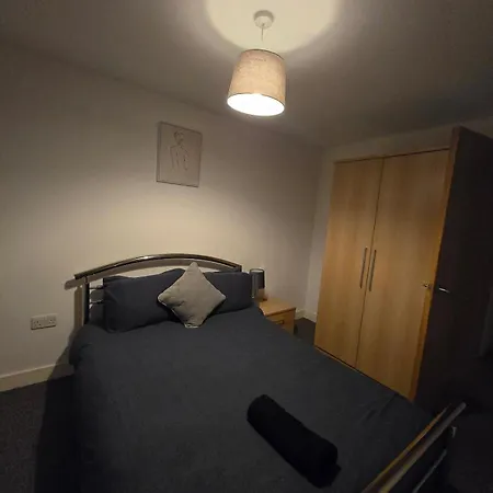 Spacious 2 Bedroom Centre Apartamento