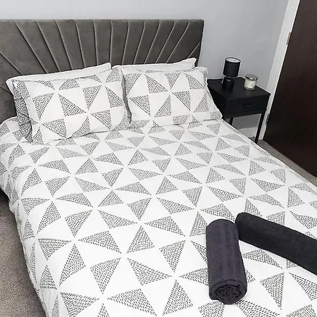 Stunning 2-bed Retreat - Ao Arena & Victoria Stn *