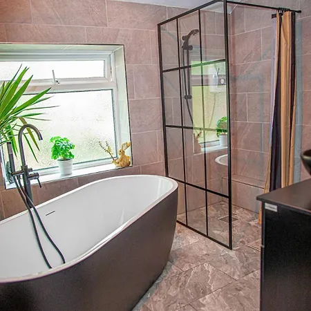 2br In Near Etihad Stadium With Parking דירה מנצ'סטר