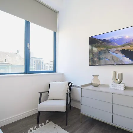 Large Centre Stylish And Spacious Apartamento *