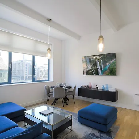 Large Centre Stylish And Spacious Апартаменты Манчестер