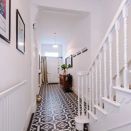 Smedley House Apartment *