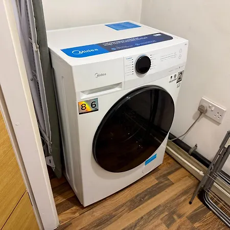 Bloom - Centre - Gated Parking