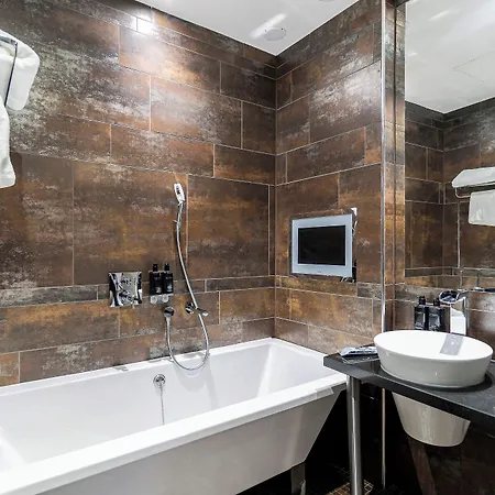 Roomzzz 4* Manchester