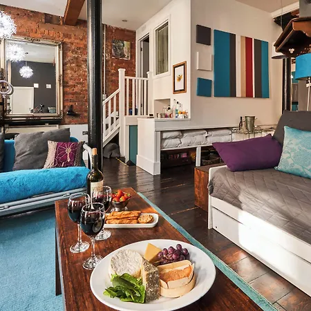 Lushpads 4* Manchester