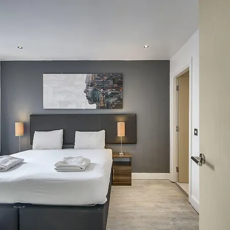 By Marriott Piccadilly 호텔 4*