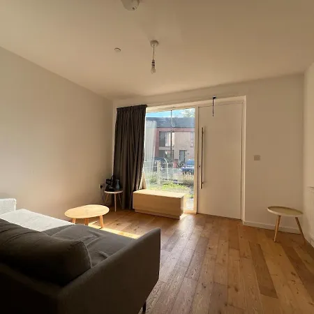 Modern New Build 3 Bed House Manchester Stockport Appartement *