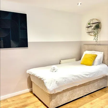 Lejlighed Spacious 2br 2ba Centre Sleeps 5 *