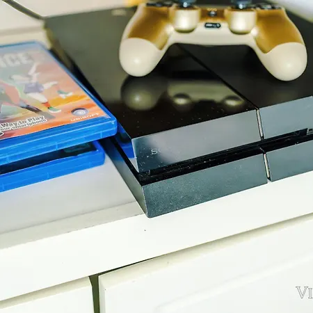 Cosy 3bdr House By Vista Short Lets & Serviced With Ps4 And Parking Manchester