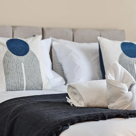 2 Bed Near Etihad & Centre On A Quiet Street With Free Parking マンチェスター