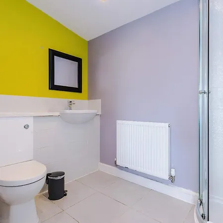 Hébergement de vacances Large Townhouse By The Etihad & Coop Live Arena With Free Parking