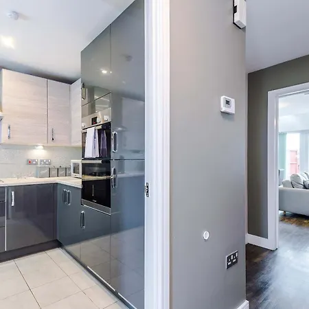 Large Townhouse By The Etihad & Coop Live Arena With Free Parking Manchester