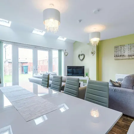 Feriehus Large Townhouse By The Etihad & Coop Live Arena With Free Parking *