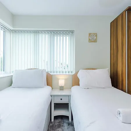 Feriehus Large Townhouse By The Etihad & Coop Live Arena With Free Parking