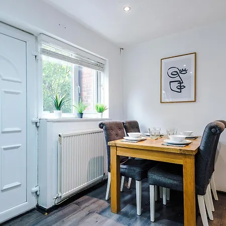 Stylish - 5g Wifi - Free Off-road Parking - Sleeps 7 曼彻斯特