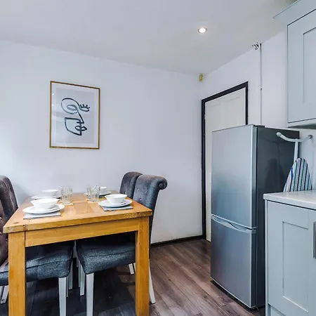 Stylish - 5g Wifi - Free Off-road Parking - Sleeps 7 度假居 曼彻斯特