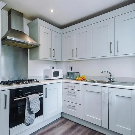 度假居 Stylish - 5g Wifi - Free Off-road Parking - Sleeps 7 曼彻斯特