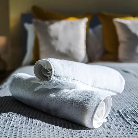 Stylish 3 Bedroom - Free Parking, Smart Tv, Sleeps 8 Ferienhaus Manchester