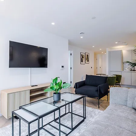 Apartament Stylish 2 Bed 2 Bath In