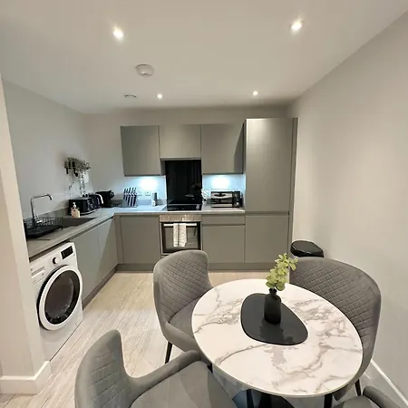 Apartment 40 Percent Off Monthly 2 Bed Modern Near Piccadilly - Parking - Fast Wifi