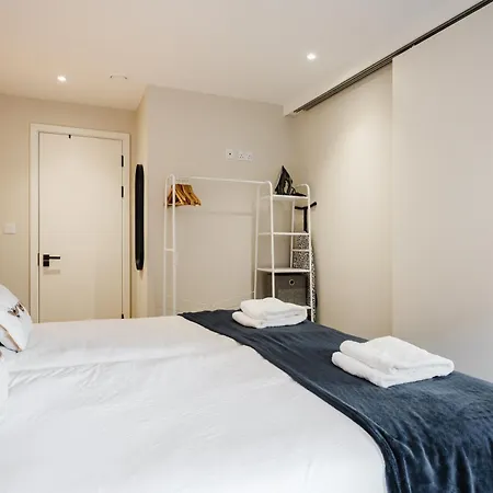 2 Bed Modern Flat, Castlefield, Citycentre, Parking, Self-checkin, Sleeps 4, Balcony, Wifi, Views Μάντσεστερ