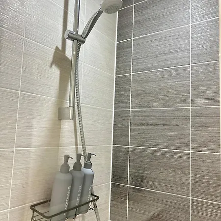 Spacious Mcr - Gym - Terrace - Games - Free Secured Parking *