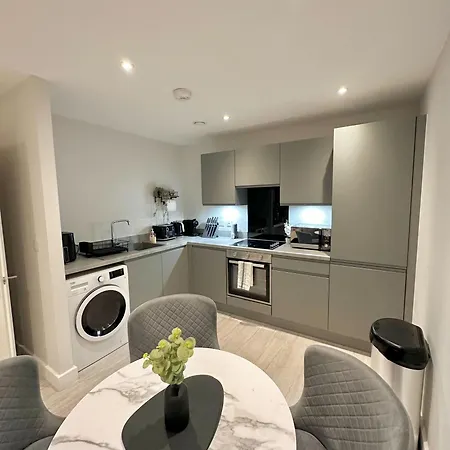 40 Percent Off Monthly 2 Bed Modern Near Piccadilly - Parking - Fast Wifi