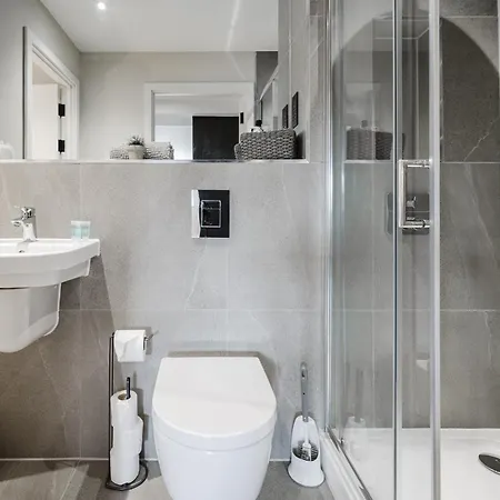 2 Bed Modern Flat, Castlefield, Citycentre, Parking, Self-checkin, Sleeps 4, Balcony, Wifi, Views * Μάντσεστερ