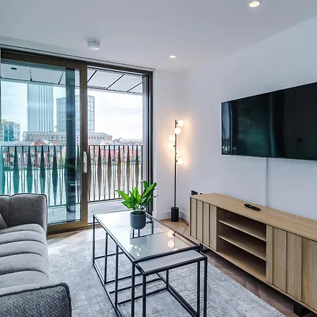 Stylish 2 Bed 2 Bath In Mánchester