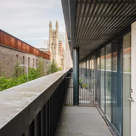 2 Bed Modern Flat, Castlefield, Citycentre, Parking, Self-checkin, Sleeps 4, Balcony, Wifi, Views