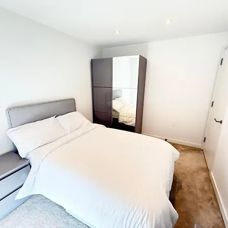 Apartmán With Free Parking, Close To Media *