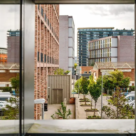 2 Bed Modern Flat, Castlefield, Citycentre, Parking, Self-checkin, Sleeps 4, Balcony, Wifi, Views Apartmán Manchester
