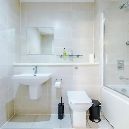 10%Offlastminbusinessleisurewifisalford Апартаменты Манчестер