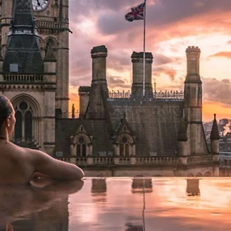 كينغ ستريت تاون هاوس 4*